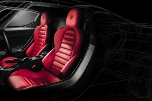 Alfa Romeo 4C Interieur dunkel schwarz und rot Leder