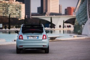 Fiat 500, Hybrid, Neues Fahrzeug, Neuheit, Blau, Grün, stehend, von aussen, von hinten
