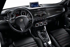 Alfa Romeo Giulietta Interieur dunkel schwarzes Leder